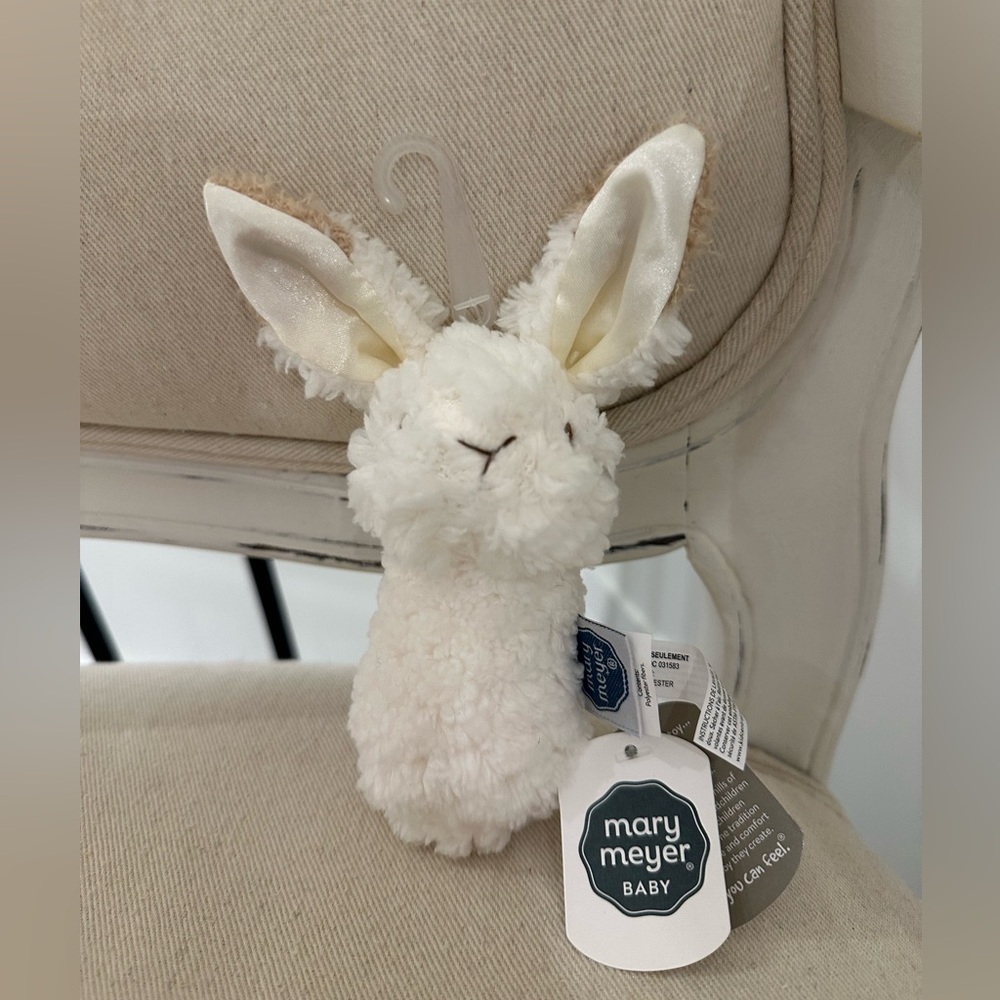 Mary Meyer Plush White Bunny Baby Rattle Toy NWT
